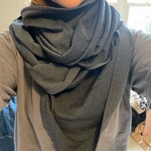 LULULEMON vinyasa scarf